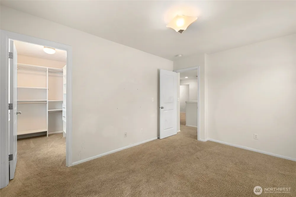 32214 50th Court S Auburn, WA 98001