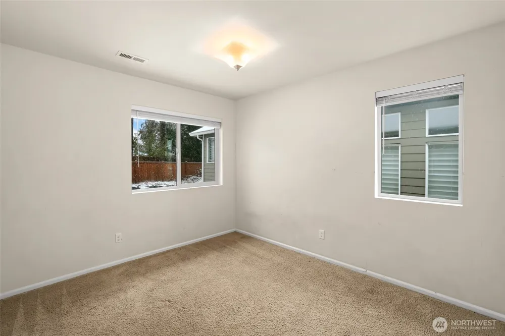 32214 50th Court S Auburn, WA 98001