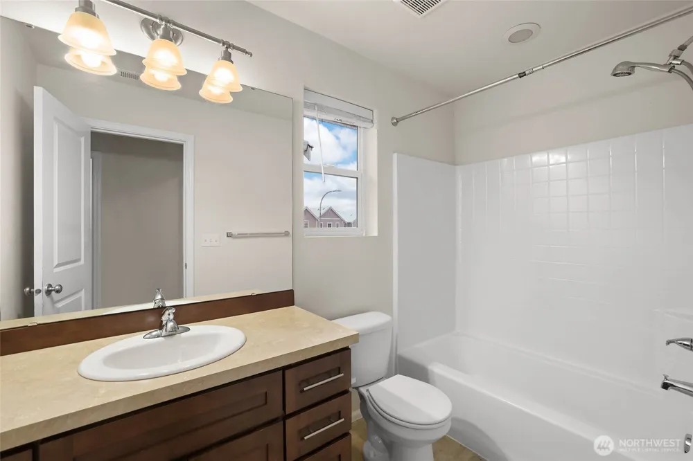 32214 50th Court S Auburn, WA 98001