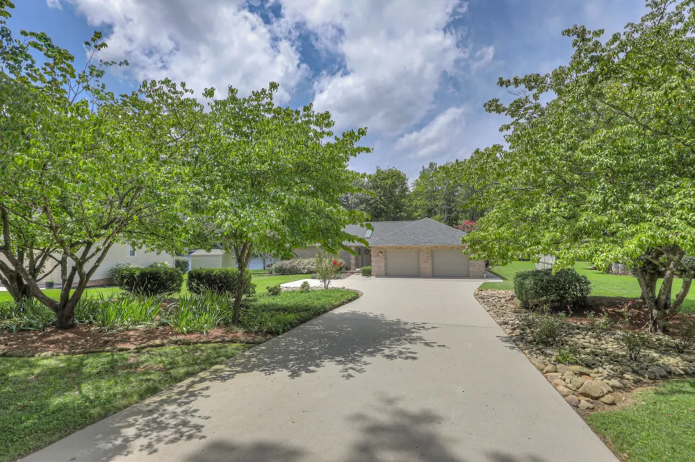 117 Lake St Estill Springs, TN 37330