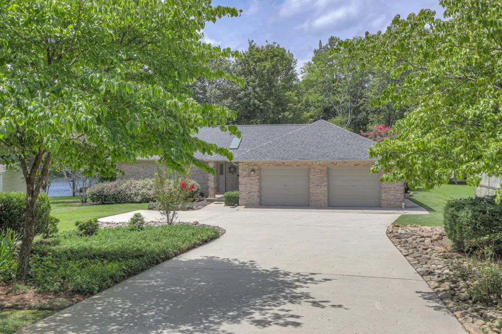 117 Lake St Estill Springs, TN 37330