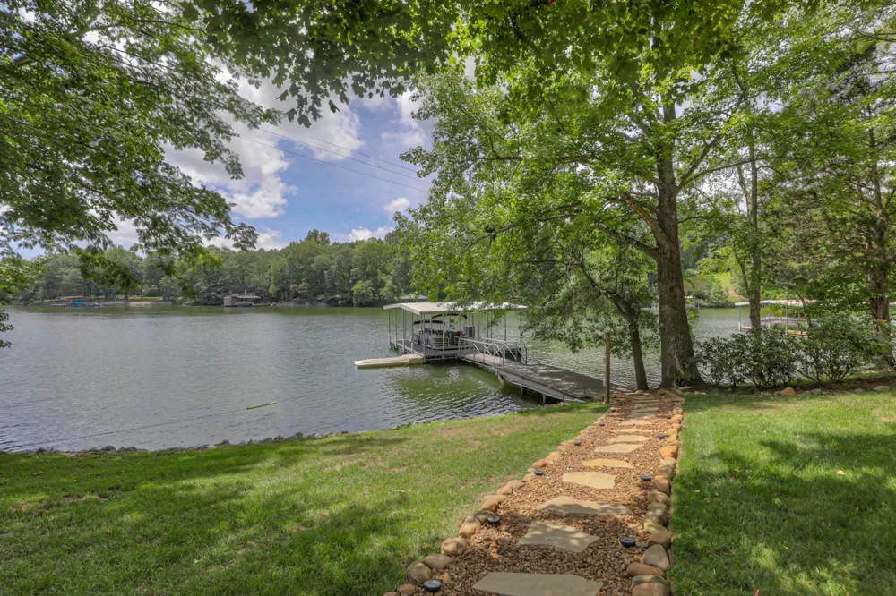 117 Lake St Estill Springs, TN 37330