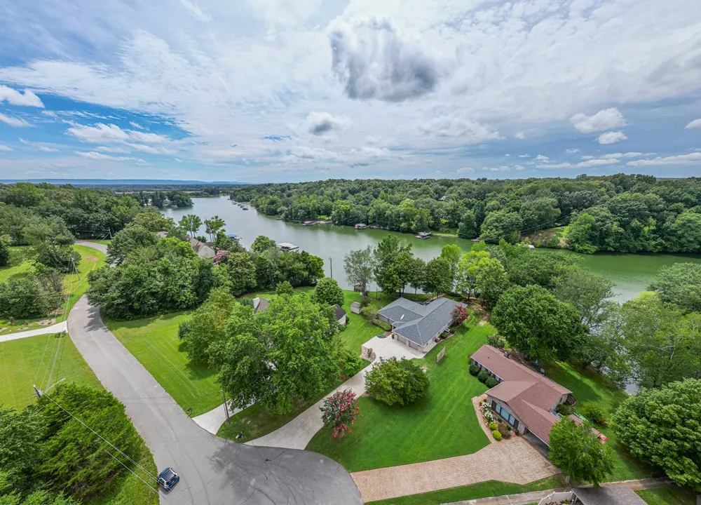 117 Lake St Estill Springs, TN 37330