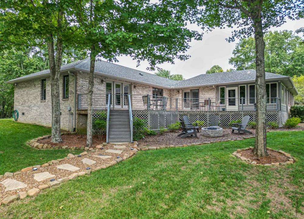 117 Lake St Estill Springs, TN 37330
