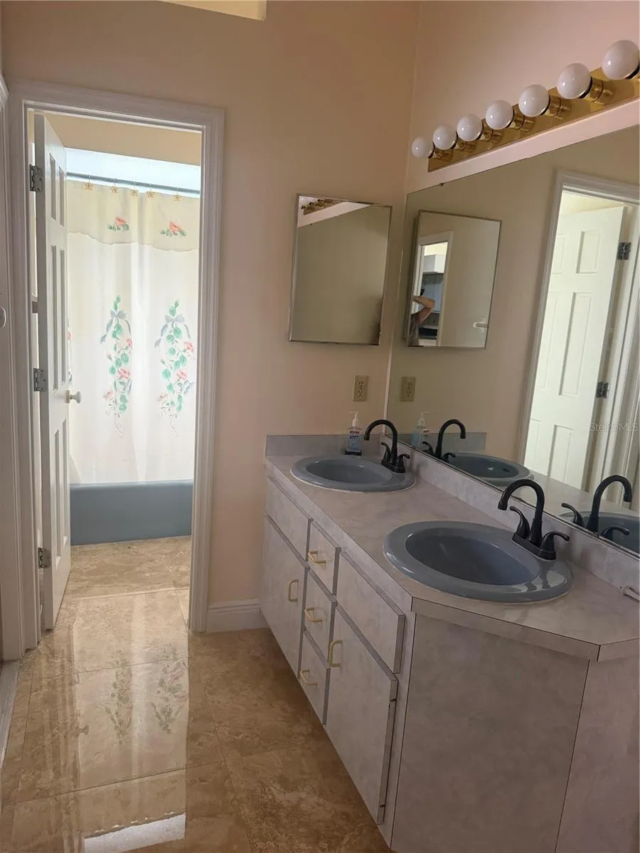 1760 LAKE TERRACE DR Eustis, FL 32726