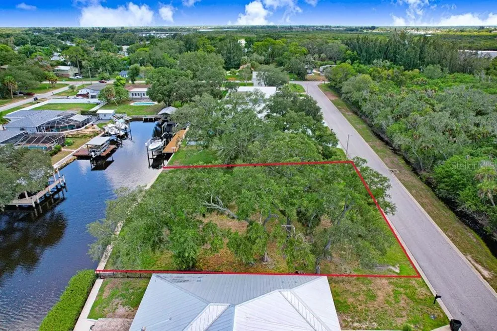 406 14TH STREET SW Ruskin, FL 33570