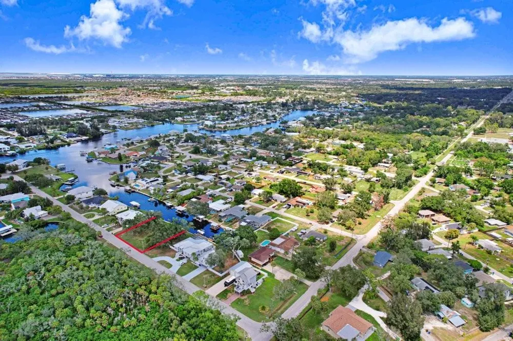 406 14TH STREET SW Ruskin, FL 33570