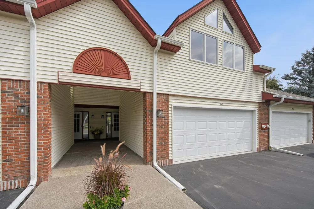 845 8th Avenue SE Forest Lake, MN 55025