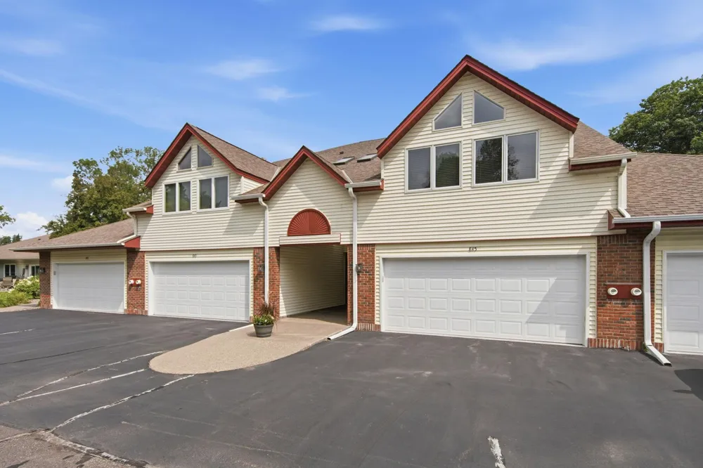 845 8th Avenue SE Forest Lake, MN 55025