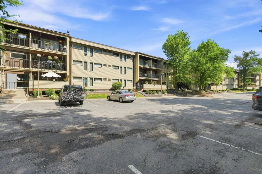 12600 Parkwood Drive #308 Burnsville, MN 55337