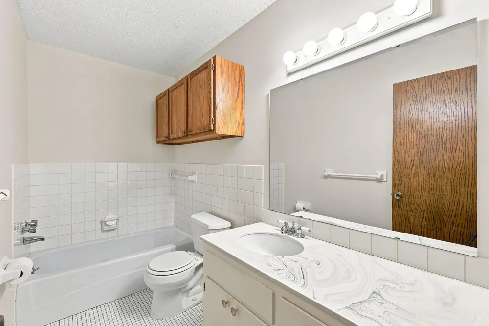 12600 Parkwood Drive #308 Burnsville, MN 55337