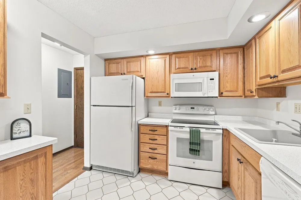12600 Parkwood Drive #308 Burnsville, MN 55337