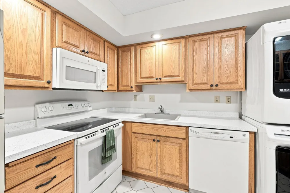 12600 Parkwood Drive #308 Burnsville, MN 55337