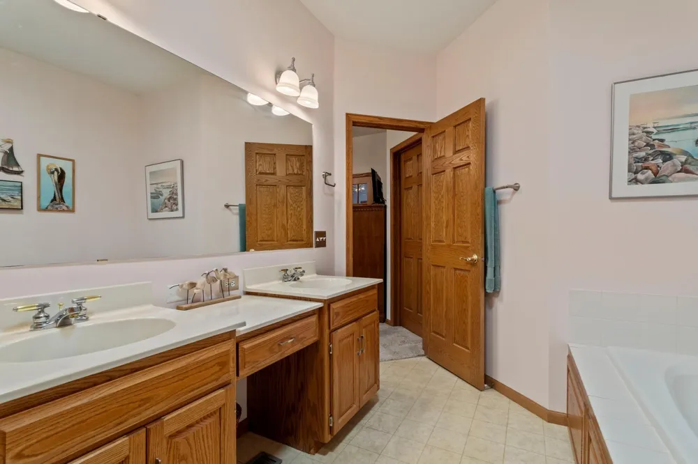 158 Cardinal Lane Clearwater, MN 55320