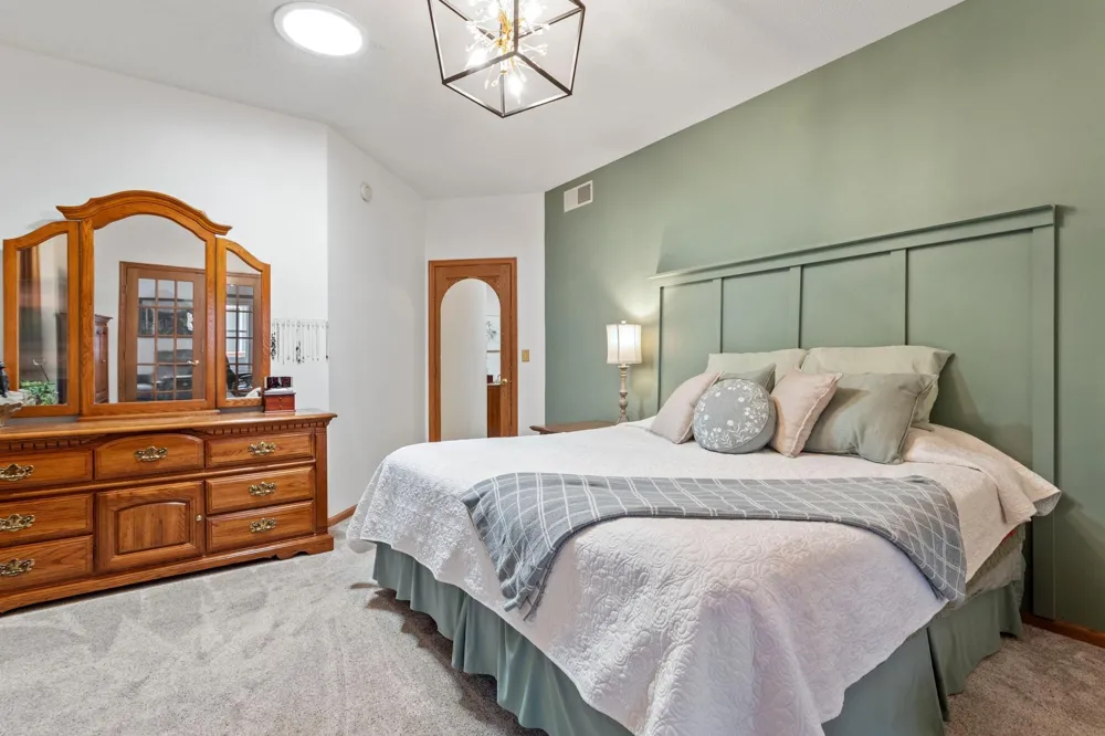 158 Cardinal Lane Clearwater, MN 55320