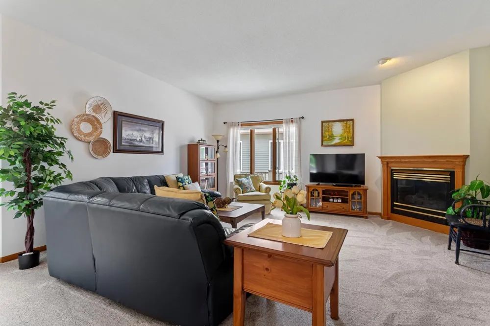 158 Cardinal Lane Clearwater, MN 55320
