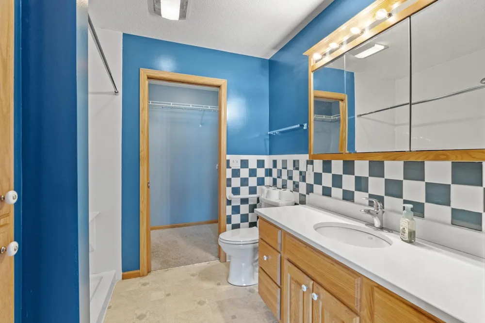 535 Meadows Drive Hammond, WI 54015