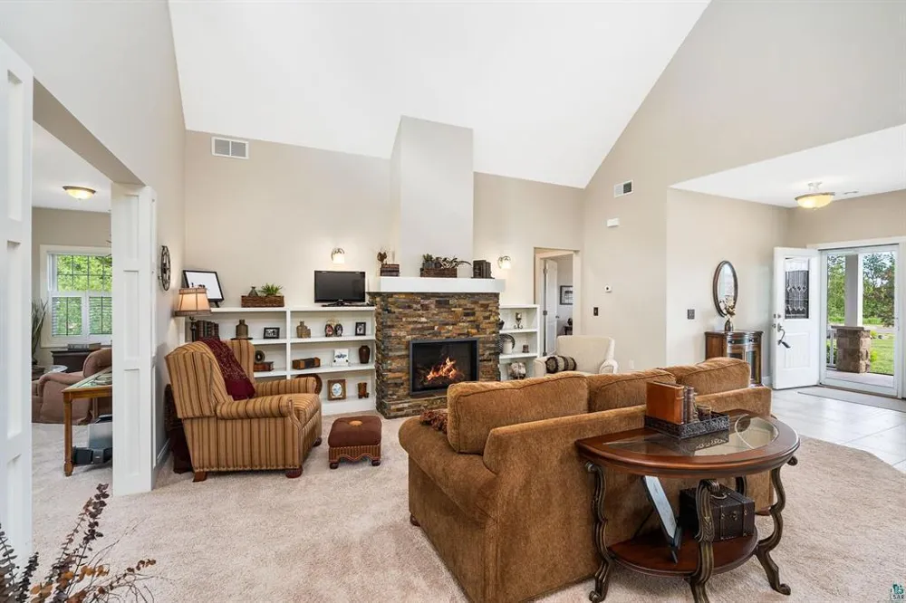 4911 Greystone Street Hermantown, MN 55811