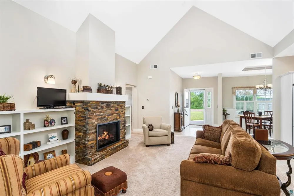 4911 Greystone Street Hermantown, MN 55811