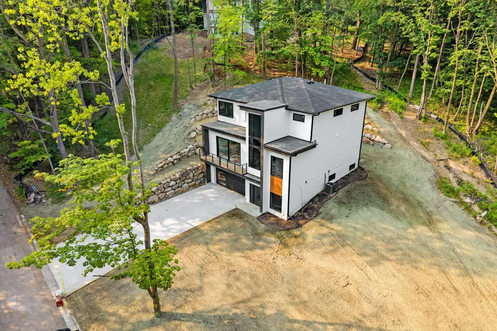 6160 Cardinal Drive Excelsior, MN 55331