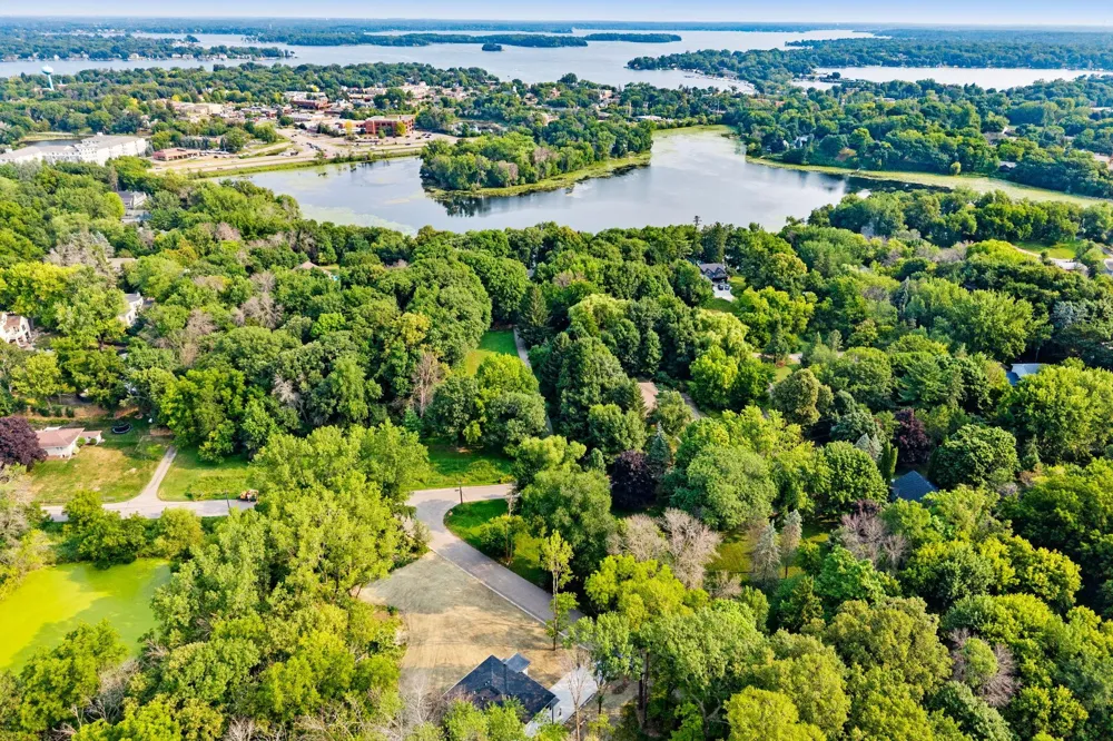 6160 Cardinal Drive Excelsior, MN 55331