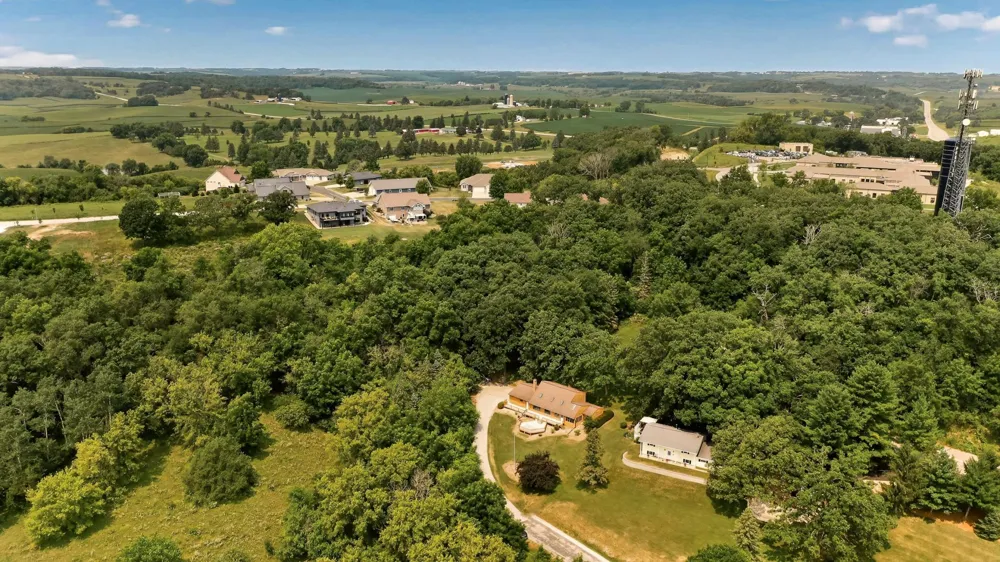 1007 Sunset Road Preston, MN 55965
