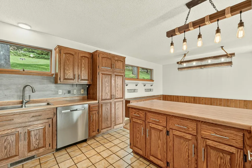 1007 Sunset Road Preston, MN 55965