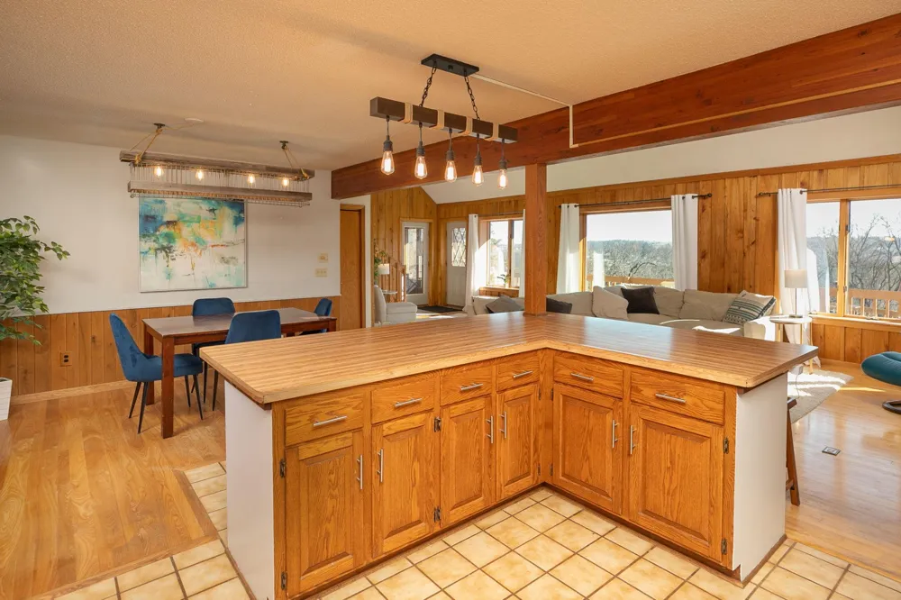1007 Sunset Road Preston, MN 55965