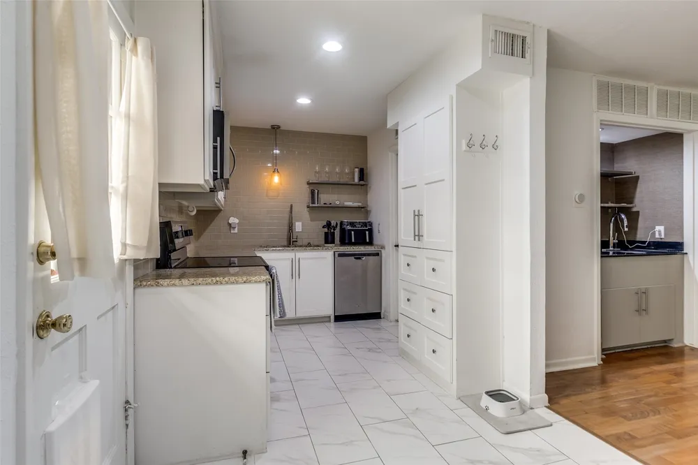 7618 Pebblestone Drive Dallas, TX 75230