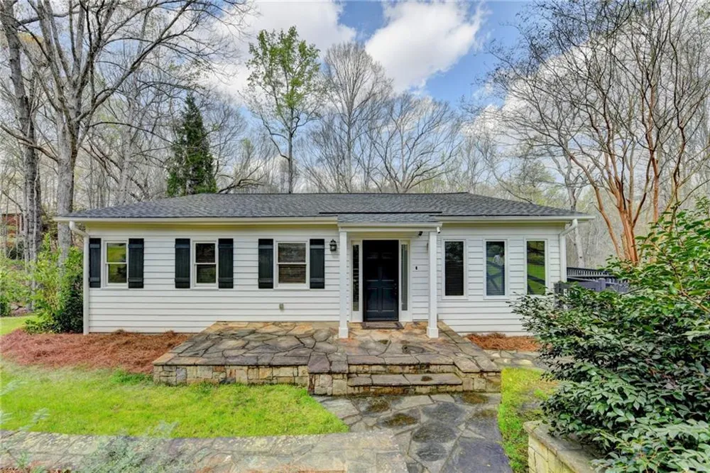 2435 Southers Circle Suwanee, GA 30024