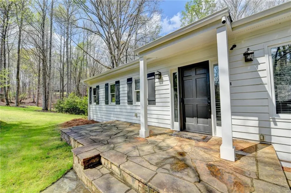 2435 Southers Circle Suwanee, GA 30024