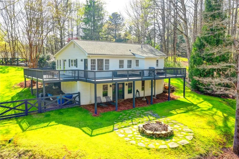 2435 Southers Circle Suwanee, GA 30024