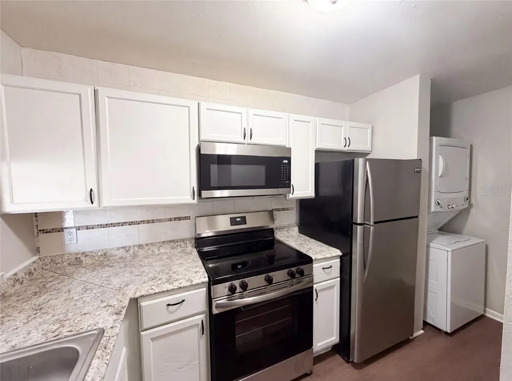 5213 VIA HACIENDA CIRCLE #307 Orlando, FL 32839
