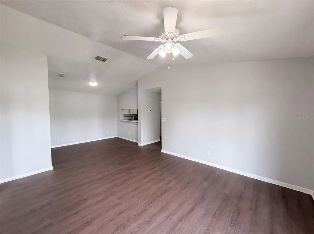 5213 VIA HACIENDA CIRCLE #307 Orlando, FL 32839