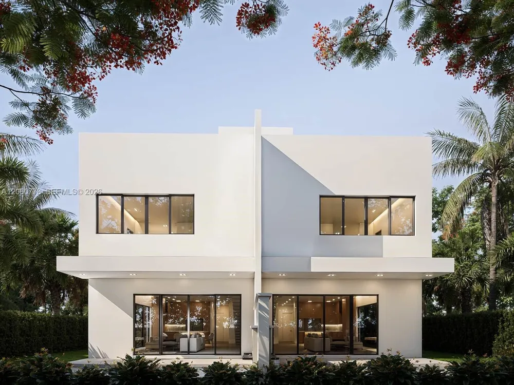 3113 Plaza St Coconut Grove, FL 33133