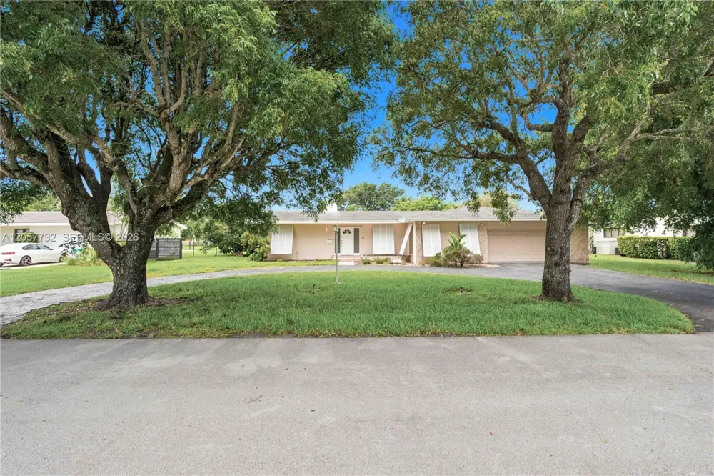8010 SW 139th Ter Palmetto Bay, FL 33158
