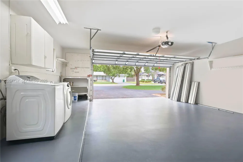 8010 SW 139th Ter Palmetto Bay, FL 33158