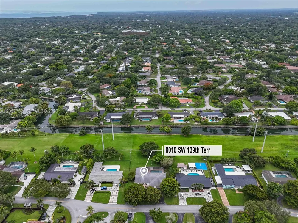 8010 SW 139th Ter Palmetto Bay, FL 33158
