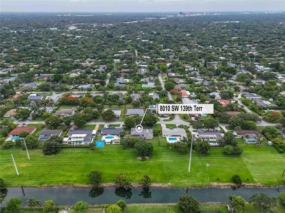 8010 SW 139th Ter Palmetto Bay, FL 33158