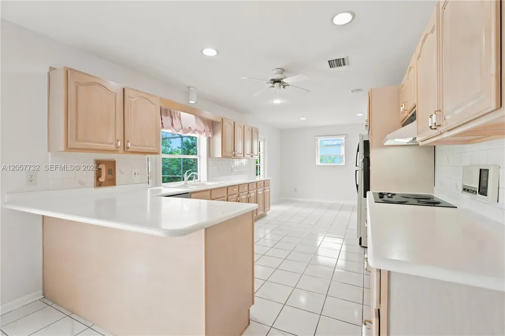 8010 SW 139th Ter Palmetto Bay, FL 33158