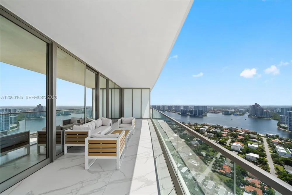 18975 Collins Ave #3303 Sunny Isles Beach, FL 33160