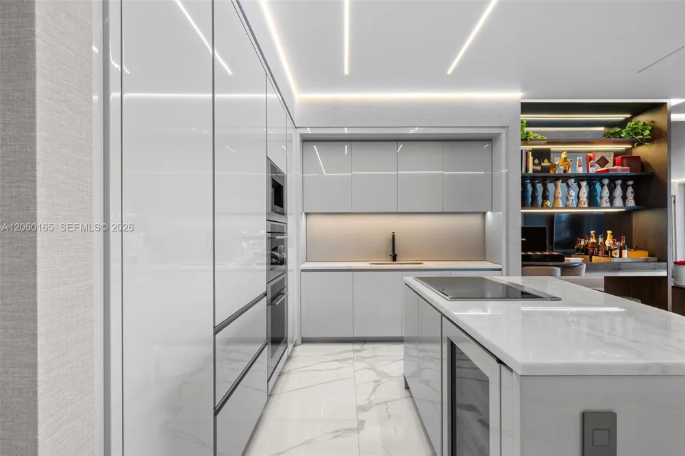18975 Collins Ave #3303 Sunny Isles Beach, FL 33160