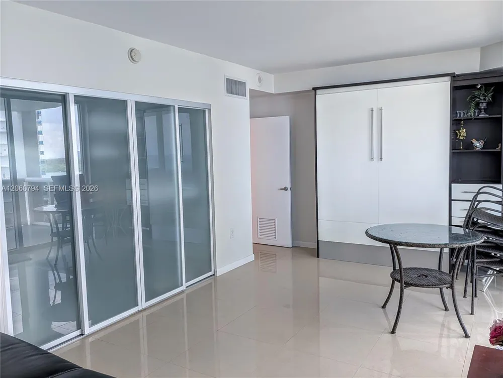 10275 Collins Ave #1106 Bal Harbour, FL 33154