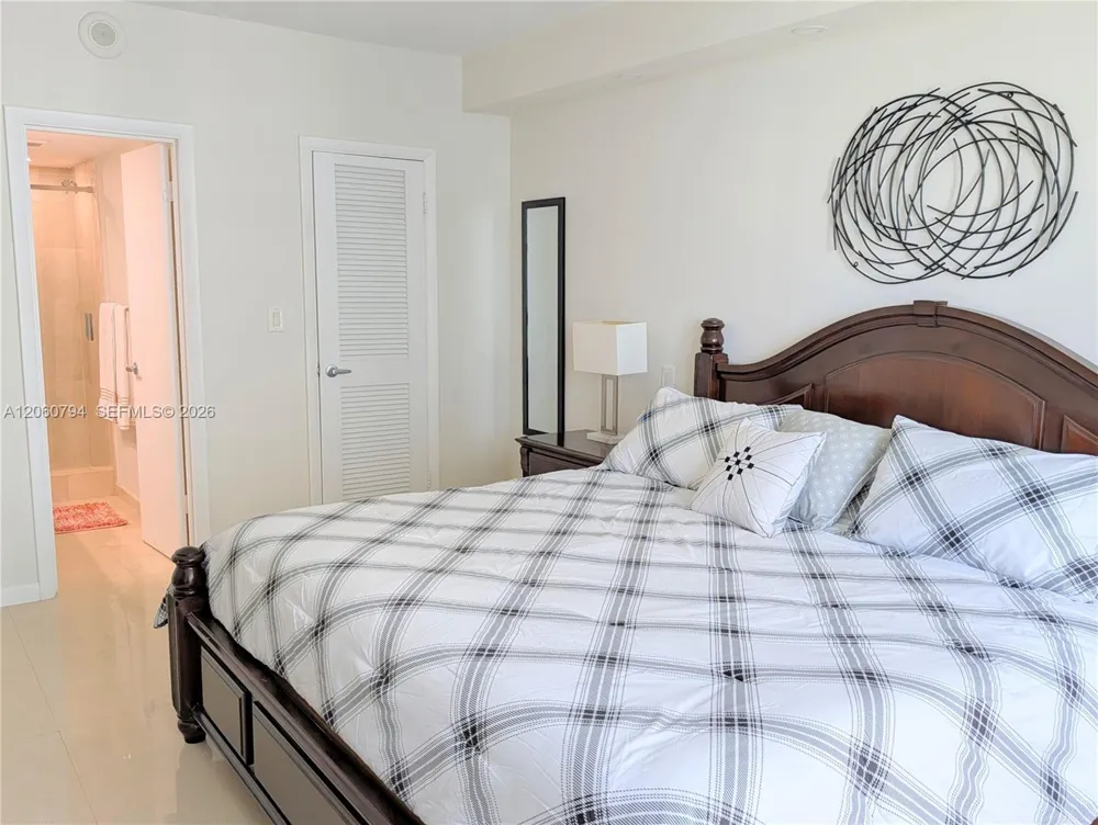 10275 Collins Ave #1106 Bal Harbour, FL 33154