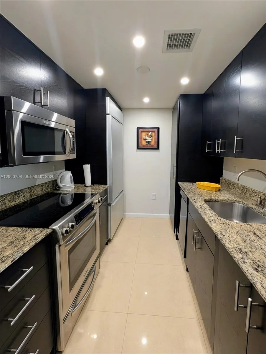 10275 Collins Ave #1106 Bal Harbour, FL 33154
