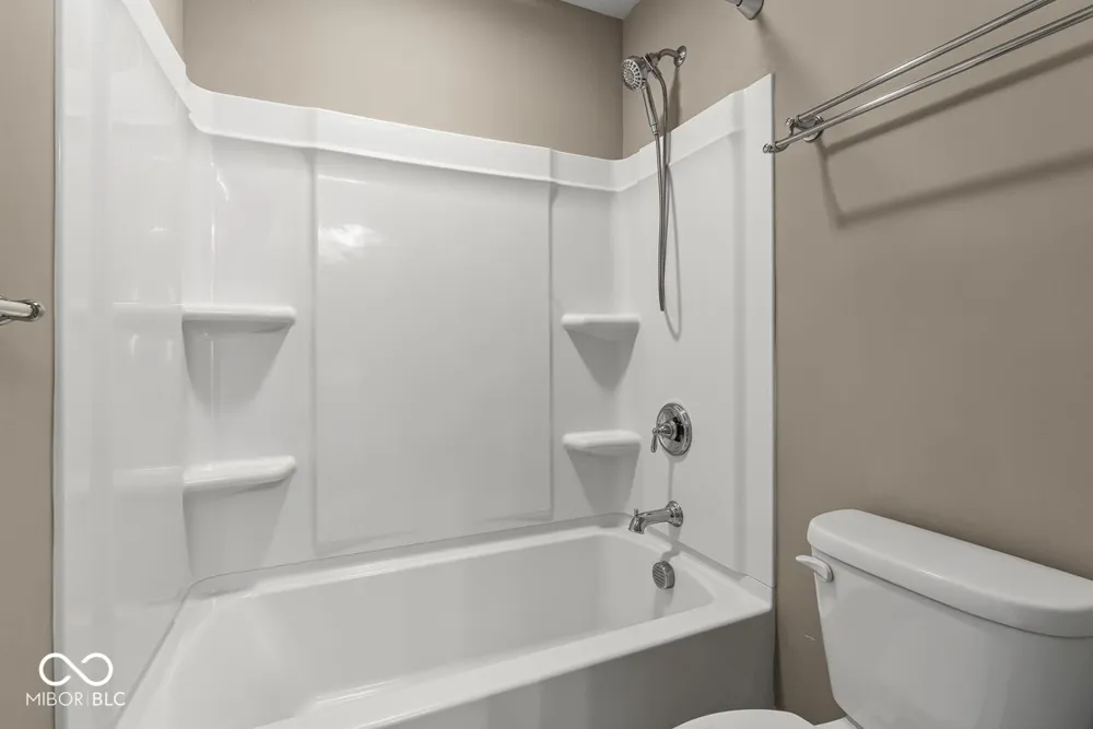 3579 Sugar Pine Lane Zionsville, IN 46077