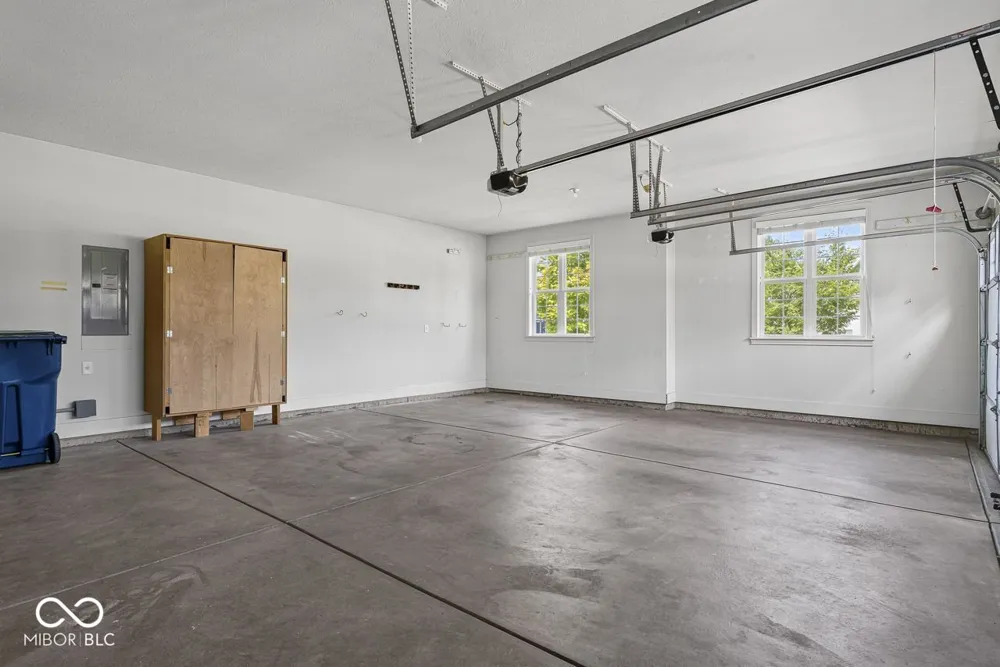 3579 Sugar Pine Lane Zionsville, IN 46077