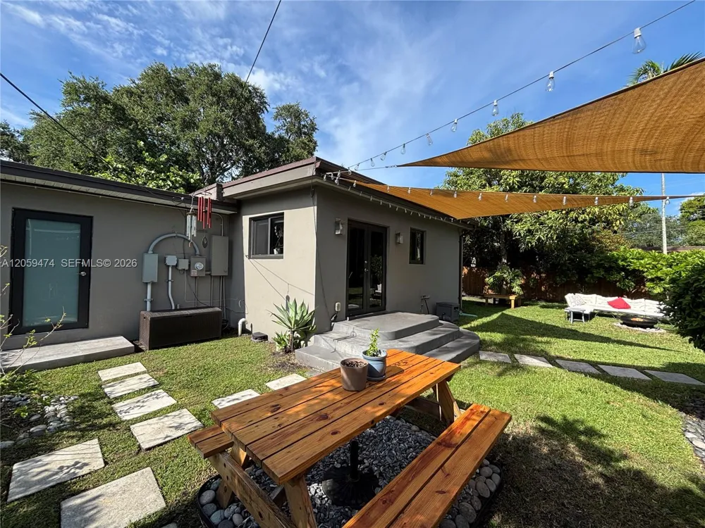 510 Raven Ave Miami Springs, FL 33166