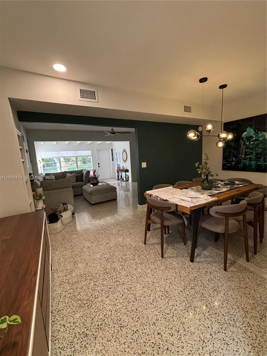 510 Raven Ave Miami Springs, FL 33166
