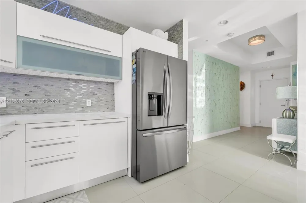 7930 East Dr #1408 North Bay Village, FL 33141